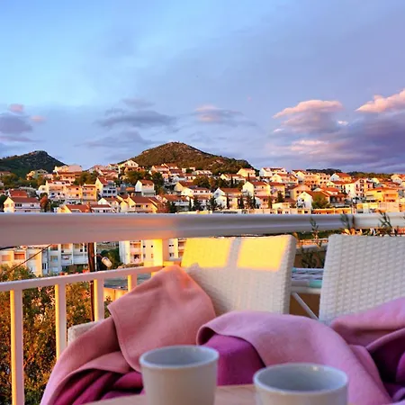 Sunny Elza Апартаменти Хвар