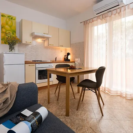 Sunny Elza Apartament