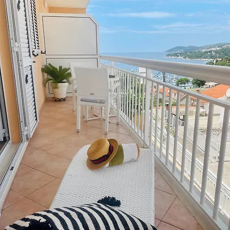 Apartament Sunny Elza *