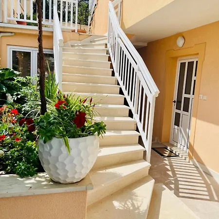 Apartament Sunny Elza *