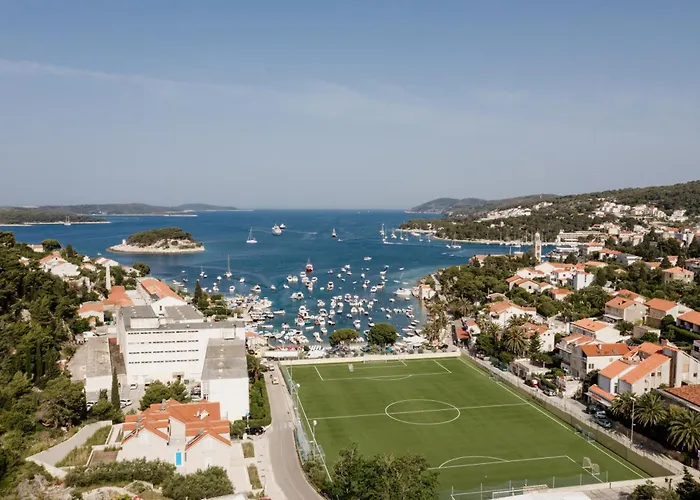 Sunny Elza * Hvar Town