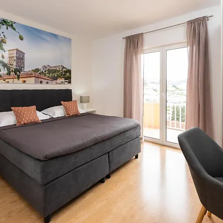 Sunny Elza * Χβαρ