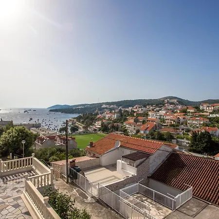 阳光埃尔萨公寓酒店 *