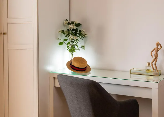 Sunny Elza * Hvar Town