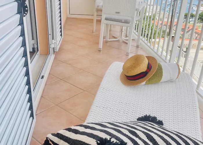 Διαμέρισμα Sunny Elza